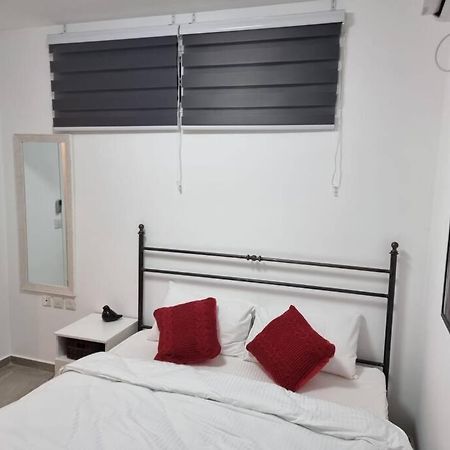 Apartament דירת זוּגַג מפנקת עם מרפסת משגעת ונוף למפרץ. Ejlat Zewnętrze zdjęcie