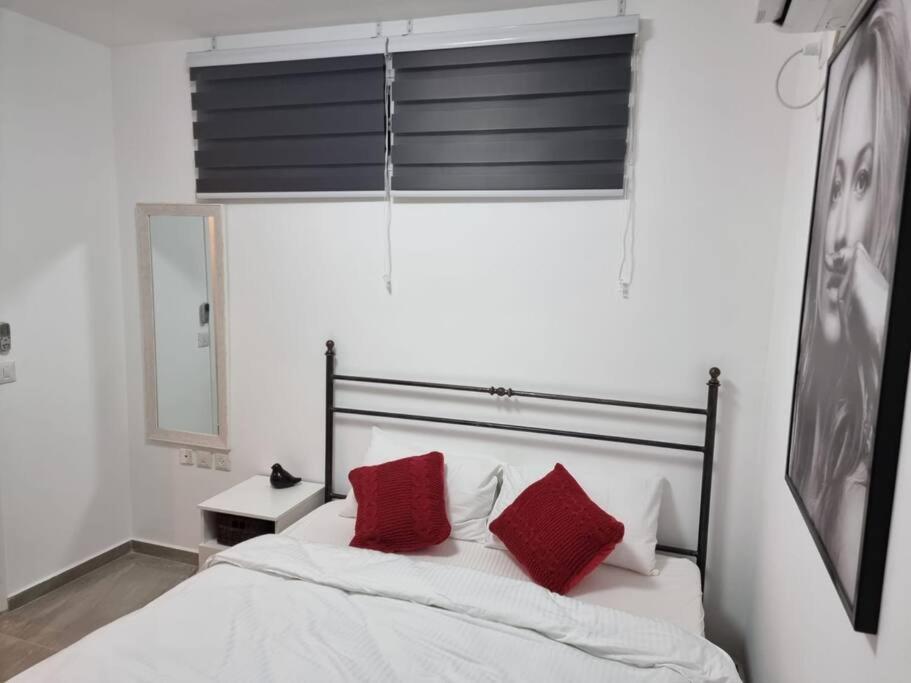 Apartament דירת זוּגַג מפנקת עם מרפסת משגעת ונוף למפרץ. Ejlat Zewnętrze zdjęcie