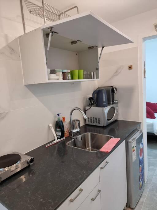 Apartament דירת זוּגַג מפנקת עם מרפסת משגעת ונוף למפרץ. Ejlat Zewnętrze zdjęcie